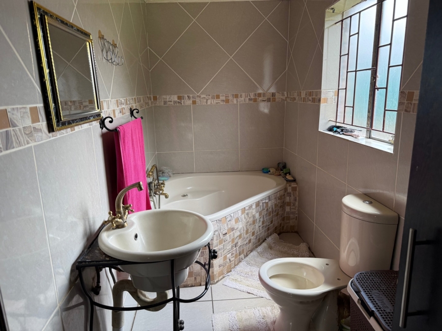 2 Bedroom Property for Sale in Mohadin North West